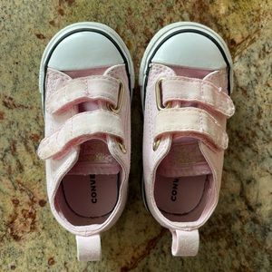 Converse sneakers Toddler Girl Size 5, toddler shoes